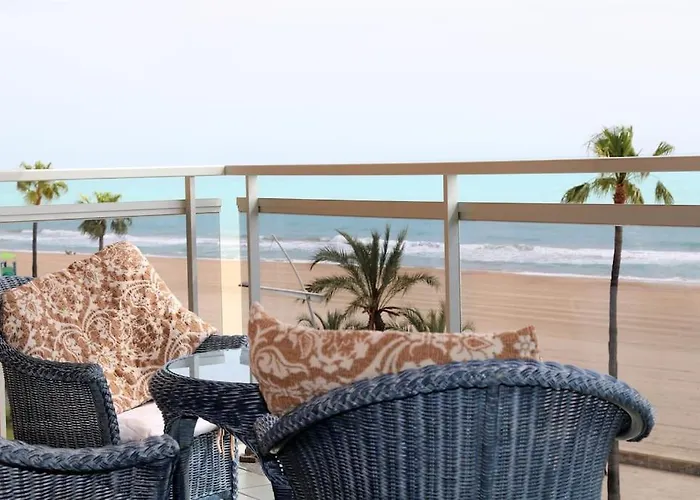 Apto Berta En 1ª Linia De Playa, Piscina Y Parking Privado