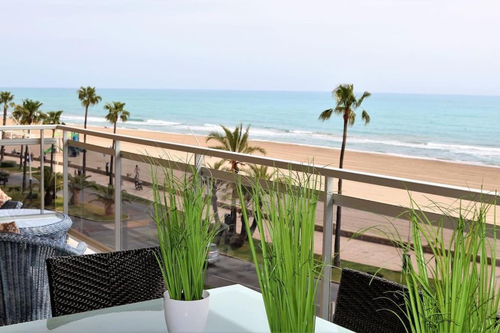 Apto Berta En 1ª Linia De Playa, Piscina Y Parking Privado *