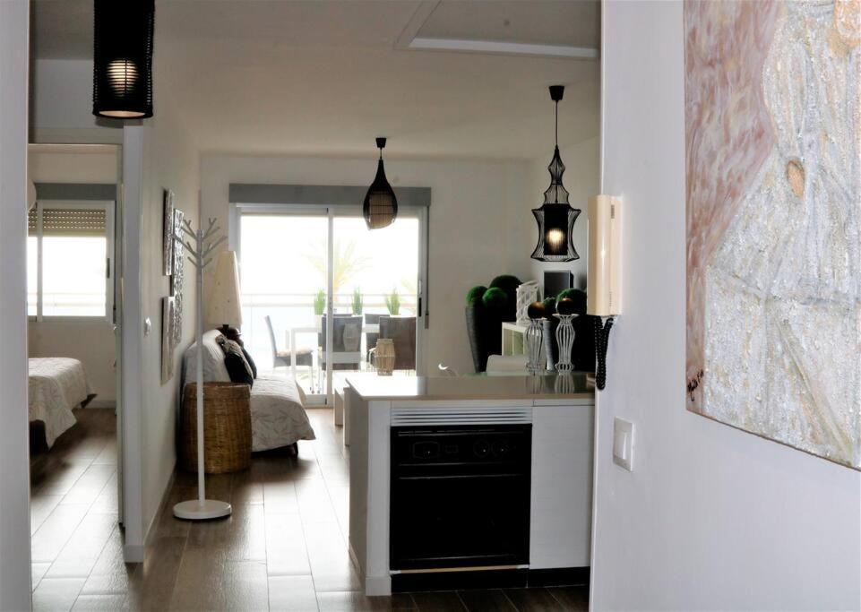 Apto Berta En 1ª Linia De Playa, Piscina Y Parking Privado Appartement *
